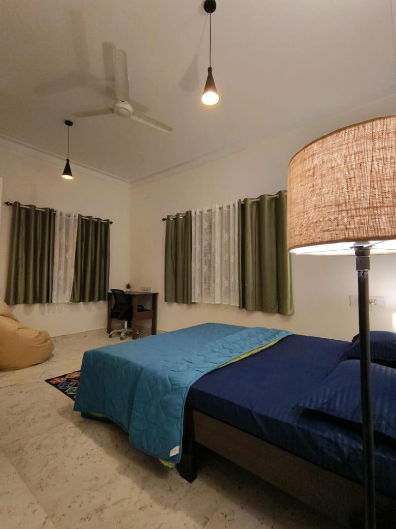 Homestayz Crown Бангалор Экстерьер фото